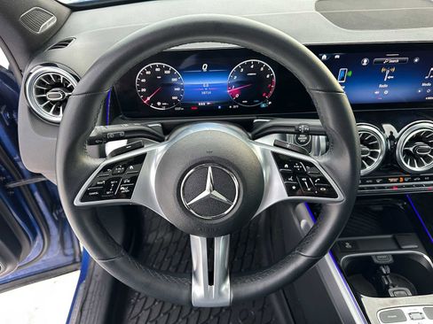 Used 2024 Mercedes-Benz GLB 250 4MATIC image 23