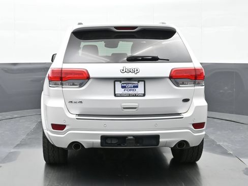 Used 2020 Jeep Grand Cherokee Overland AWD/4WD image 2