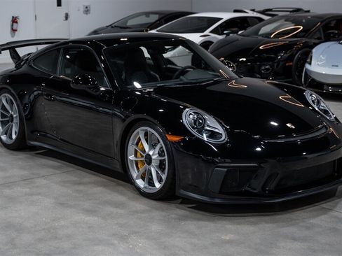 Used 2018 Porsche 911 GT3 RWD image 8