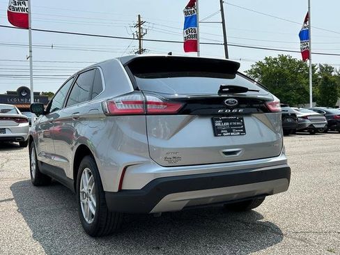 Used 2024 Ford Edge SEL image 5