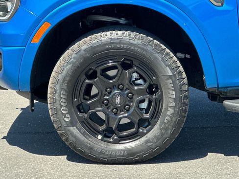 Used 2025 Ford Ranger Lariat w/ FX4 Off-Road Package AWD/4WD image 25