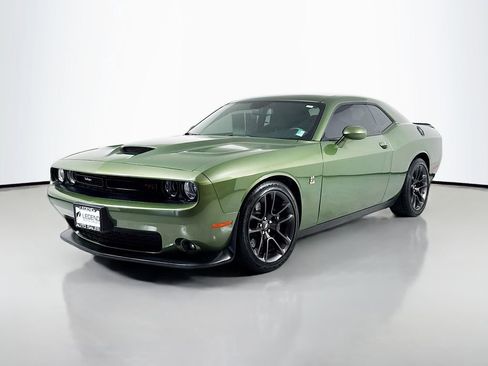 Used 2022 Dodge Challenger R/T Scat Pack RWD image 1