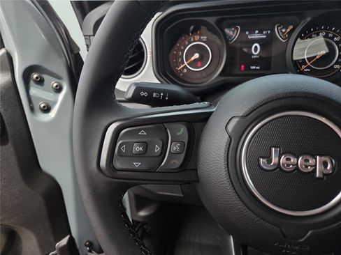 New 2025 Jeep Gladiator Sport image 52