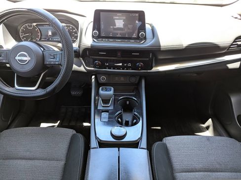 Used 2022 Nissan Rogue SV AWD/4WD image 16