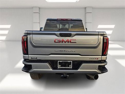 New 2026 GMC Sierra 2500 AT4 image 4