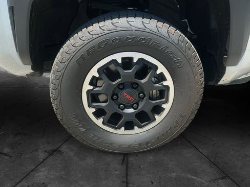 Used 2024 Toyota Tacoma TRD Off-Road AWD/4WD image 15