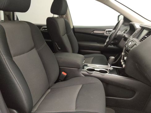 Used 2017 Nissan Pathfinder SV FWD image 21