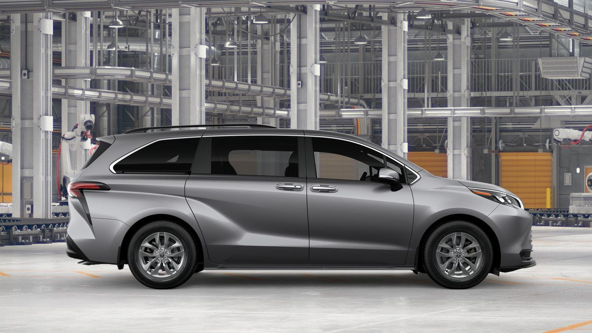 New 2026 Toyota Sienna XLE FWD image 12