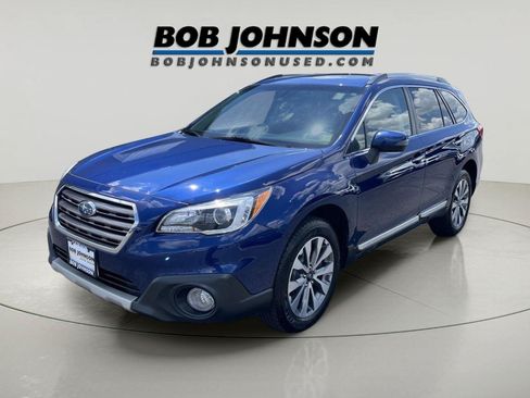 Used 2017 Subaru Outback 2.5i Touring AWD/4WD image 7