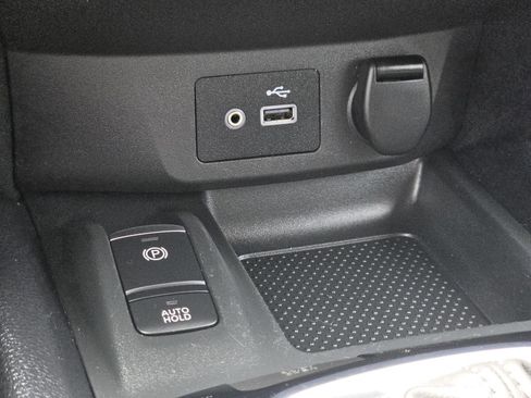 Used 2022 Nissan Rogue Sport SV w/ Technology Package FWD image 25