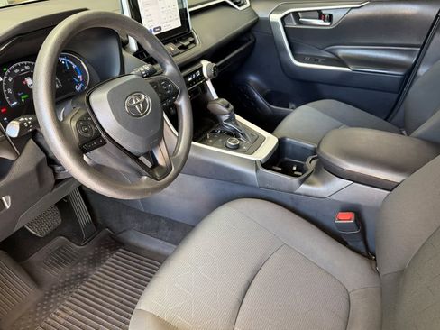 Used 2024 Toyota RAV4 XLE AWD/4WD image 11