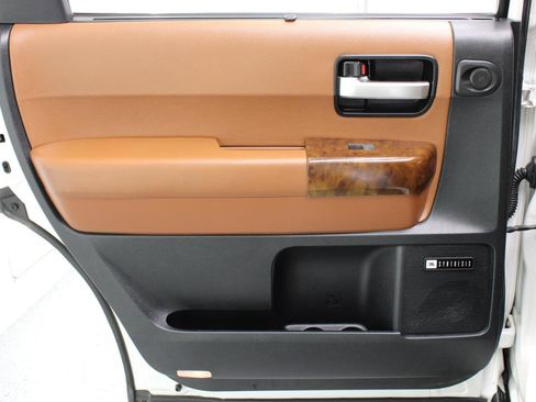 Used 2008 Toyota Sequoia Platinum image 41