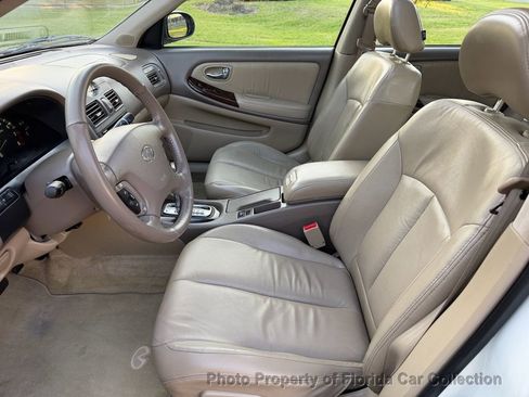 Used 2001 INFINITI I30 image 32