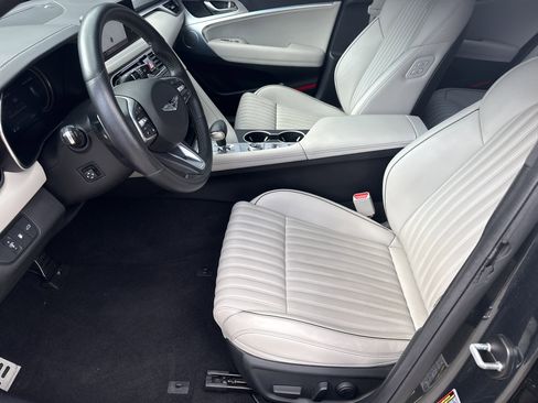 Used 2023 Genesis G70 2.0T w/ Sport Prestige Package image 9