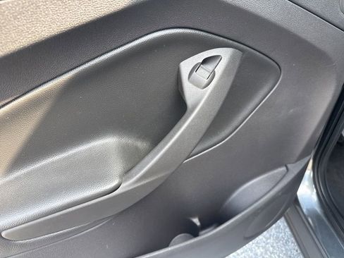 Used 2016 Ford Escape SE w/ Equipment Group 201A FWD image 10