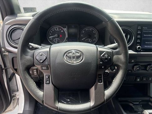 Used 2020 Toyota Tacoma TRD Sport AWD/4WD image 14