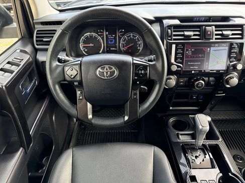 Used 2022 Toyota 4Runner TRD Off-Road Premium AWD/4WD image 25