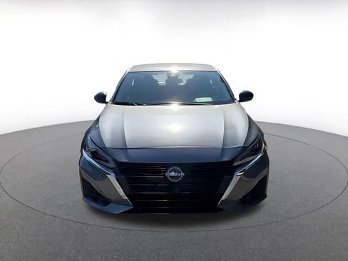 Used 2025 Nissan Altima 2.5 SV image 6