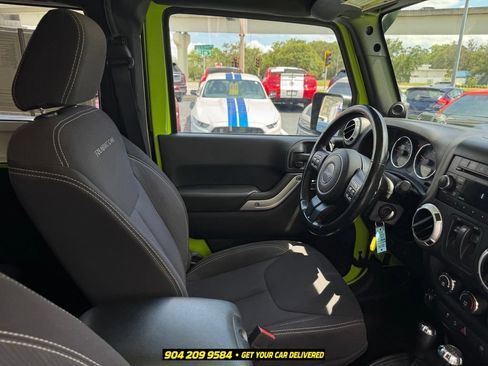 Used 2013 Jeep Wrangler Rubicon w/ PWR Convenience Group AWD/4WD image 31