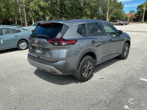 Used 2023 Nissan Rogue S AWD/4WD image 10