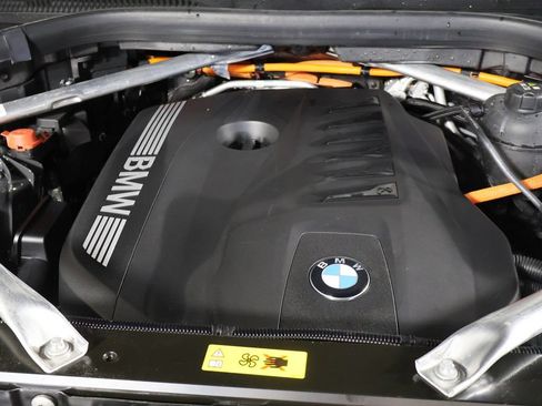 Used 2024 BMW X5 xDrive50e w/ Executive Package AWD/4WD image 22