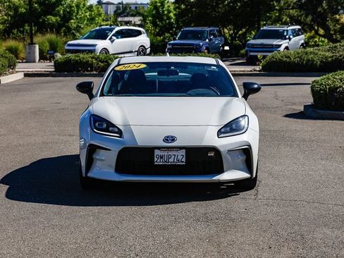Used 2024 Toyota GR86 Premium RWD image 7