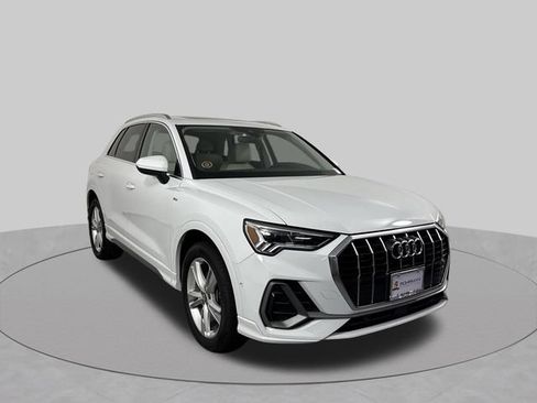 Used 2020 Audi Q3 2.0T Prestige w/ Prestige Package AWD/4WD image 3