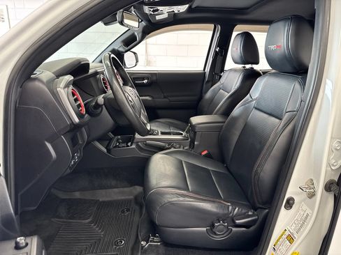Used 2019 Toyota Tacoma TRD Pro AWD/4WD image 14