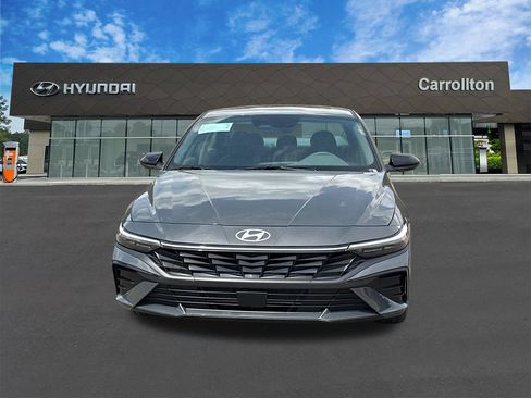 New 2026 Hyundai Elantra SEL Sport Premium FWD image 2