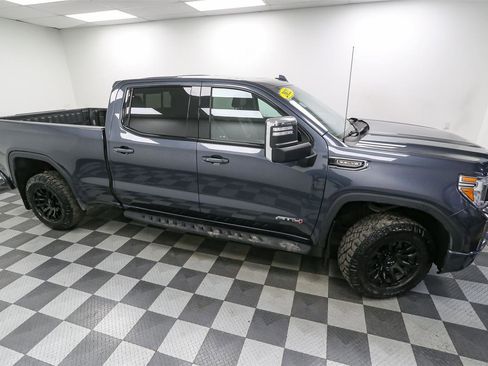 Used 2022 GMC Sierra 1500 AT4 w/ AT4 Premium Package image 5