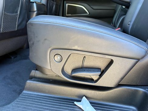 Used 2025 Kia Telluride S AWD/4WD image 19