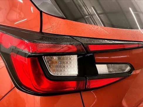 Used 2024 Subaru Crosstrek 2.5i Limited w/ Crosstrek Mirror Package image 28