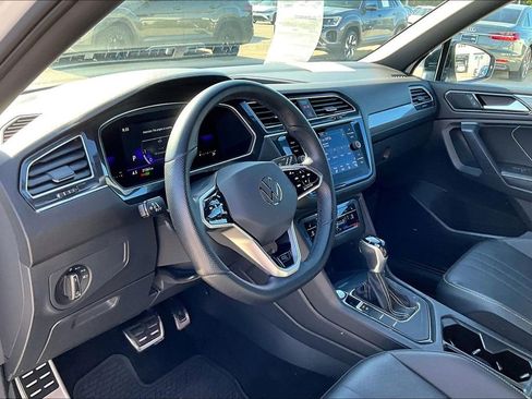 Certified 2023 Volkswagen Tiguan SE R-Line image 14