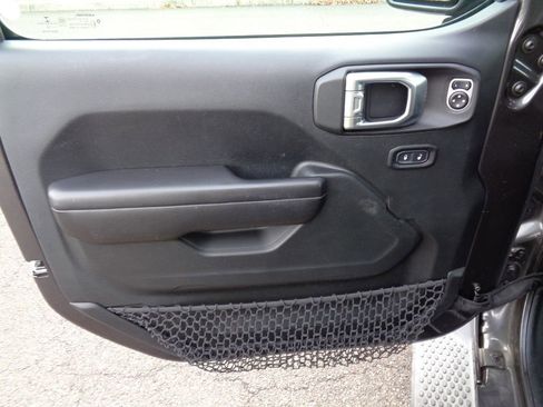 Certified 2018 Jeep Wrangler Unlimited Sport S image 6