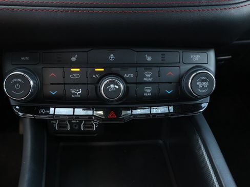 Used 2025 Dodge Durango GT RWD image 10