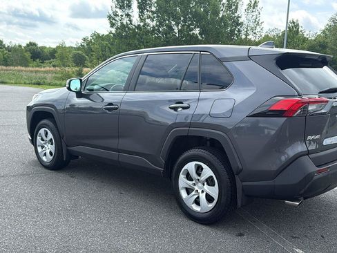 Used 2023 Toyota RAV4 LE AWD/4WD image 10