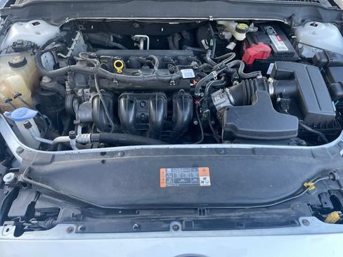 Used 2016 Ford Fusion SE FWD image 22