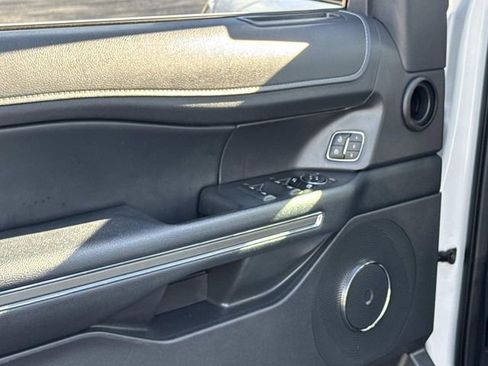 Used 2024 Ford Expedition XLT image 16