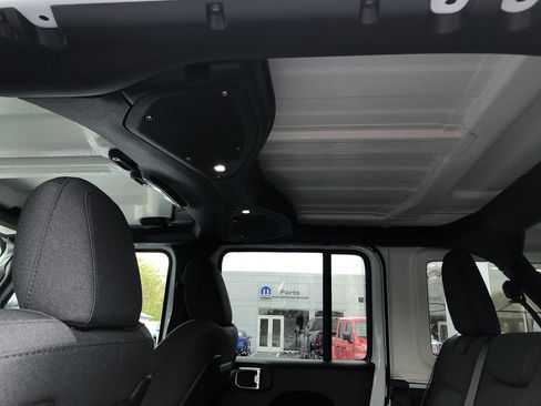 New 2026 Jeep Wrangler Unlimited Rubicon image 31