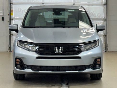 New 2026 Honda Odyssey Elite image 2
