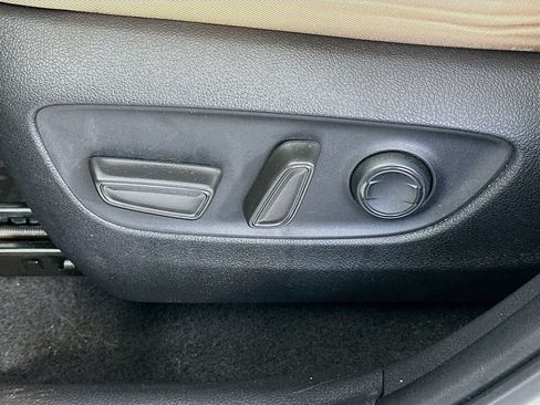 Used 2022 Toyota RAV4 XLE FWD image 19
