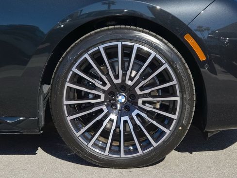 New 2026 BMW 740i w/ Premium Package image 9