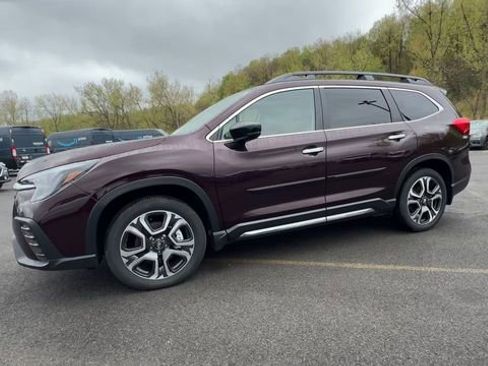 Used 2025 Subaru Ascent Touring w/ Popular Package #2 AWD/4WD image 4