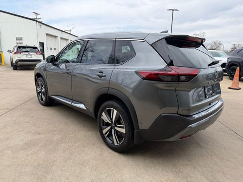 Used 2023 Nissan Rogue SL w/ SL Premium Package image 28