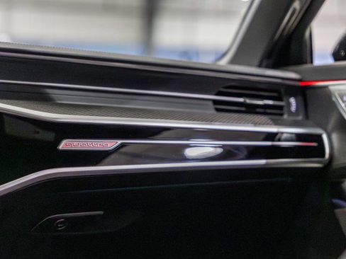 Used 2025 Audi RS 6 performance w/ Black Optic Package image 30