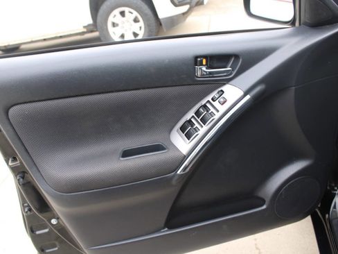 Used 2003 Toyota Matrix XR image 18