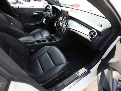Used 2014 Mercedes-Benz CLA 250 4MATIC image 9