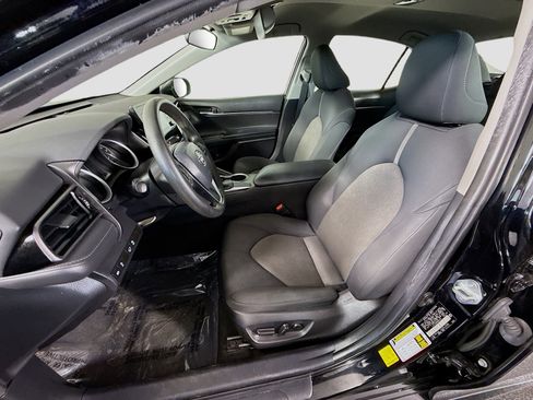 Used 2021 Toyota Camry LE image 21