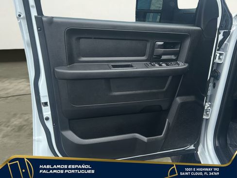 Used 2024 RAM 3500 Tradesman w/ Chrome Appearance Group AWD/4WD image 10