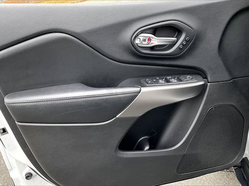 Certified 2020 Jeep Cherokee Limited image 24